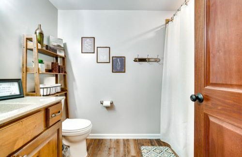 Scenic Yankton Retreat with Fire Pit 1 Mi to Lake! - Foto 27