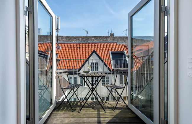 Sanders Regent Adorable 1 Bdr Apt w Terrace - Photo 17