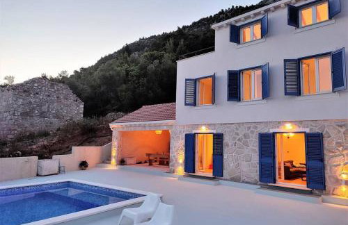 Villa Korta - Spacious House with Pool - Foto 8