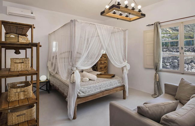 Rock Villas Santorini - Villa Legend Castle View Jacuzzi 130 sq m up to 7 Guests - Foto 3