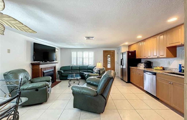 Enjoy Sunset with Dolphin and Manatee - Foto 15