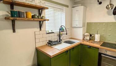 CosyCottage, Log Fire&Garden - Foto 4