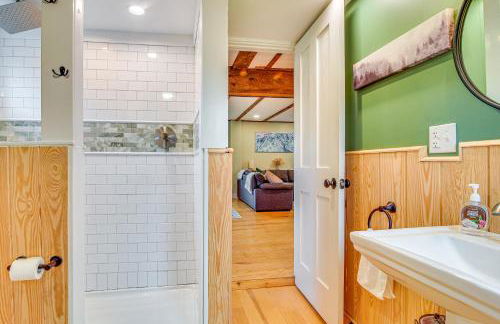 10 Mi to Skiing Historic Farmhouse in Maine! - Foto 12