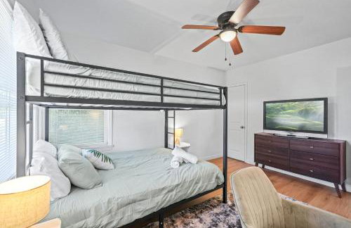 Belmont Shore Getaway with Hot Tub and Firepit - Foto 51