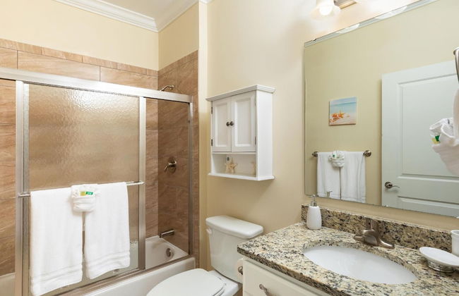 1 Beautiful 4 Bed 3 Bath Pool Home w Free Dock - Foto 14