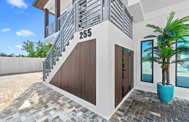 Luxury Seaside Escape Pool Dock Scenic Views - Foto 71