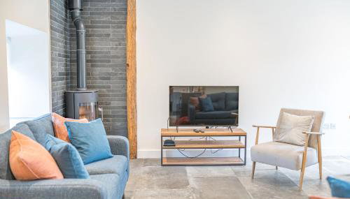 No 2 The Coach House - Photo 3