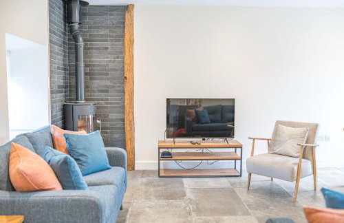 No 2 The Coach House - Photo 3