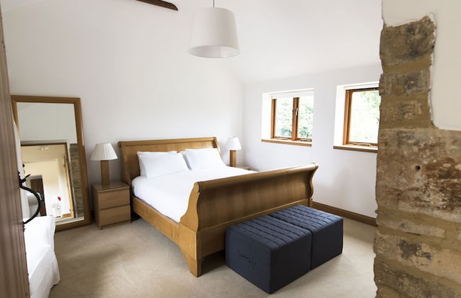 Whitley Coach House - Photo 7