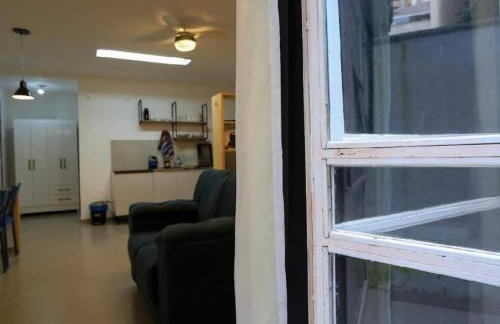 01 - ESTÚDIO MODERNO com Área privativa, Wi-Fi veloz, TV smart, Vaga de garagem, Cozinha completa, próximo a Skema School - Foto 14