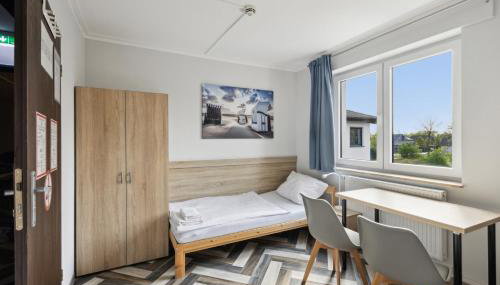 Monteurwohnung in Kevelaer - WLAN, Küche, Waschmaschine & Parkplatz - Foto 5, wardrobe