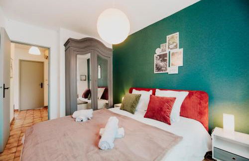 SPÉCIAL COUPLE & FAMILLE - Lit Queen Size - NETFLIX - Climatisation - Terrasse Plein Sud - 2 min Centre-Ville - 6 min Mer - Wifi 400 Mbits Parking privé - OFFRE SPÉCIALE - Foto 6