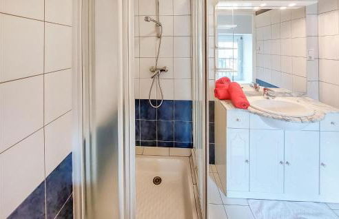 Amazing Apartment In Usson-En-Forez With Kitchen - Foto 7