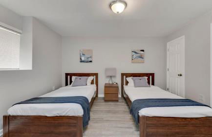 Stylish 3BR 3BA Colonial House by CozySuites - Foto 11