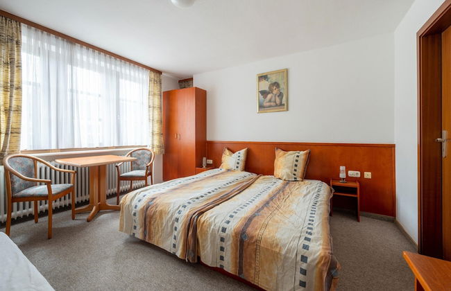 Grosse Gruppenunterkunft im Nationalpark Eifel mit Bar und Terrasse - Foto 10