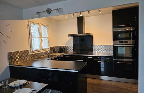 Appart 3 chambres-Gare 1 min-Disneyland Paris 6 min - Foto 4