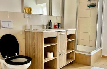 Premium Apartment für Teams & Monteure 2 Schlafzimmer, Parkplatz & WLAN - Foto 9