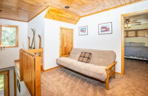 Northwoods Getaway - Photo 14