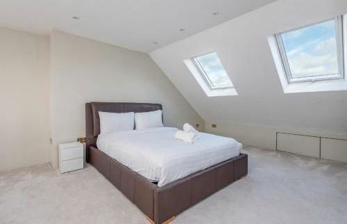 Spacious 4BR Home Garden & Office Space - Foto 25