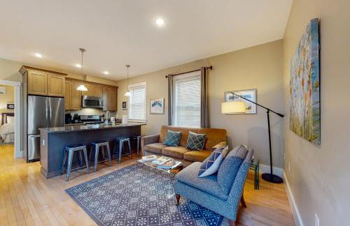 The Heart of the West End #3 - Photo 1