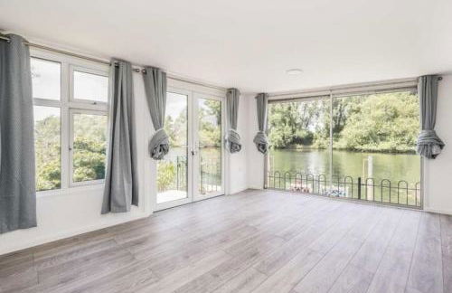 RIVER RETREAT- near Holloway U, Thorpe Park and Heathrow airport - Foto 54