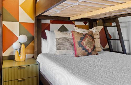 Sleeps 18 Private Pool & Hot Tub Playground - Photo 34