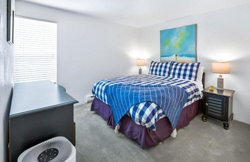 Ground Floor front 2 bed condo at Jacobs Landing - Foto 6