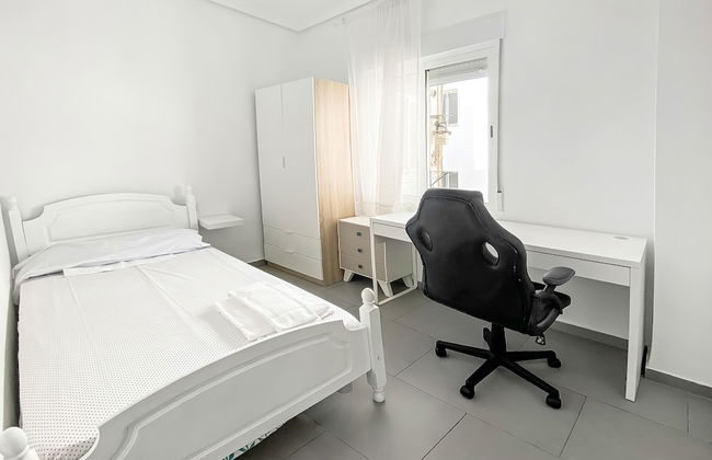 Elegant 4 beds train station upto 6 Pax - Foto 3