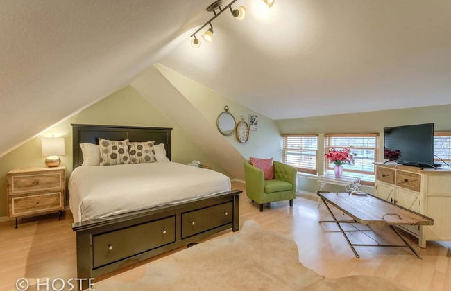 Chic Boutique Wine + Mtns Walk Everywhere - Foto 10