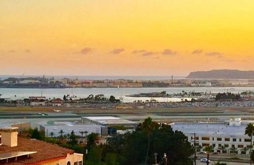 26' SUNDECK OCEAN Panoramic VIEWS with AC Fast WiFi -902Mbps - Foto 1