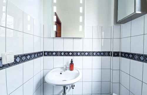 COSY-Apartment - Glazed Balkony & Carport, 70m2 - Foto 35