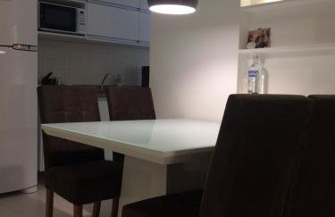 LINDO APTO, FRENTE MAR, VISTA MONTANHA. A 900m DA PRAIA DE ITACURUÇÁ - Foto 6