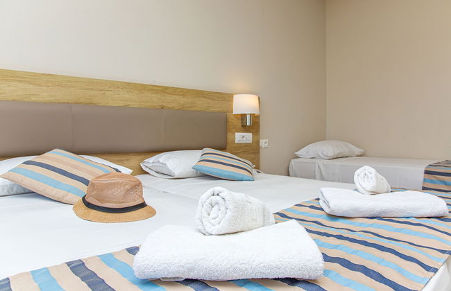 Theo Star Beach Hotel - Photo 21