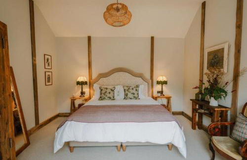 The Carriage House by Birch Stays - Photo 24