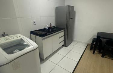 AP COMPLETO, com Internet rápida e Ar condicionado, fácil acesso ao centro e Porto de Paranaguá - Foto 2