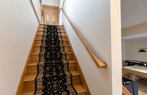 Impressive Dual Woods and Lake Homes That Sleep 32 - Foto 40