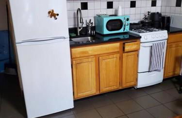 In the heart of nyc! Time sq, theater district, javits center - Foto 3