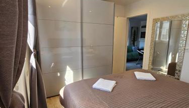 La Selina Nin - Foto 3, wardrobe