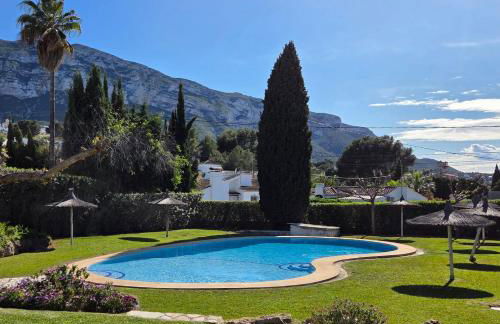 Townhouse in Las Rotas - Foto 7