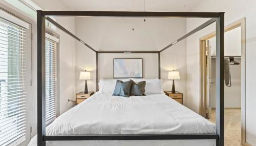 Spacious 2BR King Bed Suites Close to Downtown and Airport - Foto 3