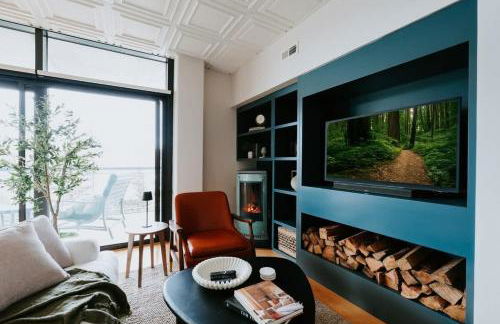 Timeless Modern Luxury at Bellerive on the River - Photo 3