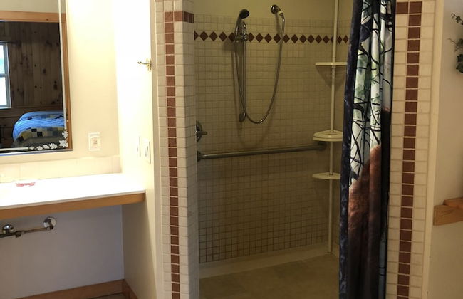 Sunset Pines Resort - Photo 14