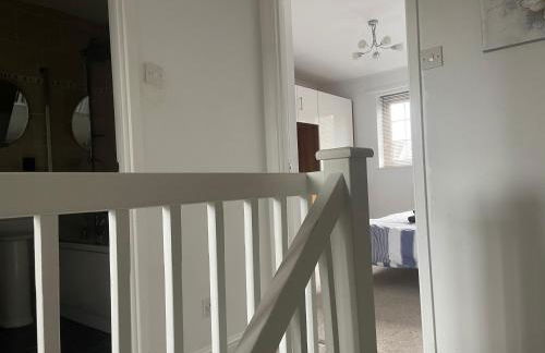 River House 2BR 1 bathroom downstairs toilet Parking St Neots Town Centre - Foto 46