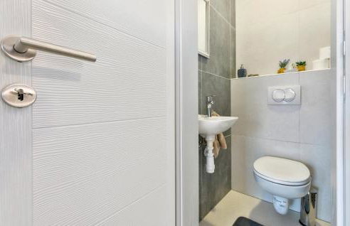 Gorgeous Home In Varazdin Breg With Sauna - Foto 38