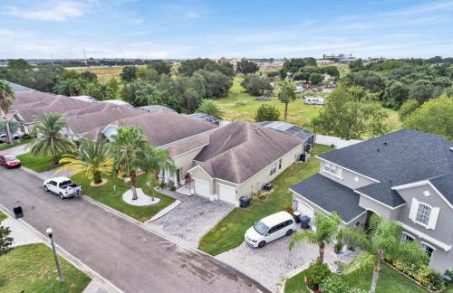 Gorgeous Family Home w Pool, pool Spa, BBQ, Game Room - Foto 22