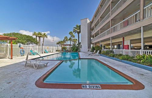 Waterfront Corpus Christi Escape with Pool Access! - Foto 24