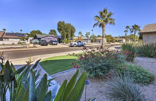 Tee Off, Relax Poolside! Family Home in Scottsdale - Foto 31