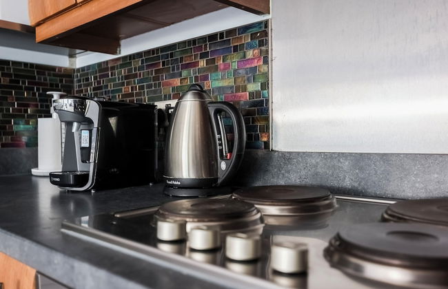 Modern Apartment w/ Balcony by MSS - Photo 5