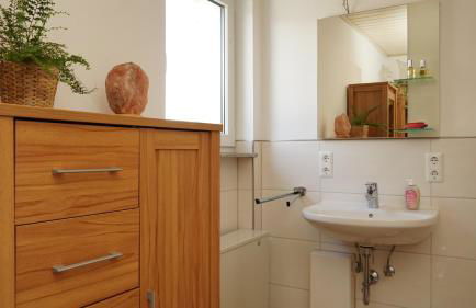 Große helle Ferienwohnung mit Balkon, ruhig gelegen mit guter Verkehrsanbindung - Foto 13