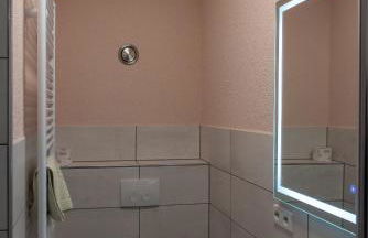 Top-moderne Ferienwohnung und Apartments auf früherem wunderschönen Bauernhof im Elbe-Elster-Kreis in Brandenburg bei Herzberg-Elster, Schönewalde, Holzdorf - Foto 38